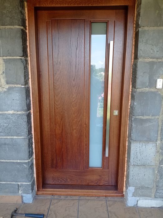 Drzwi dębowe .frontowe.