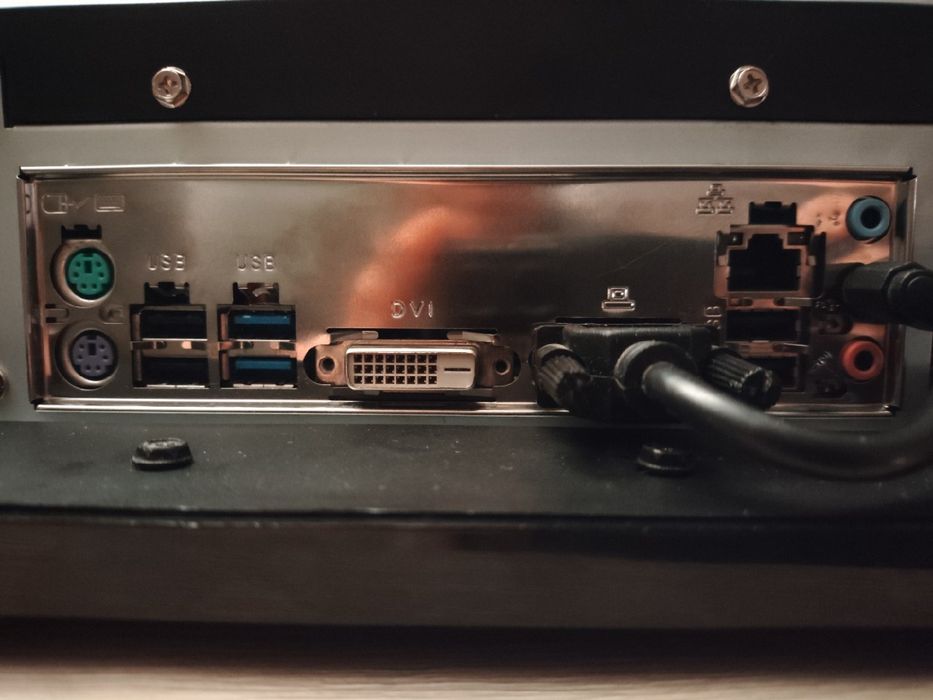 MSI All-in-One i3 / 8 GB RAM / Windows 10