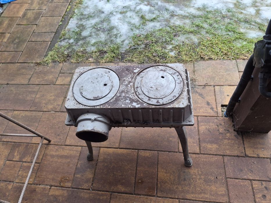 Piecyk żeliwny cyganek.