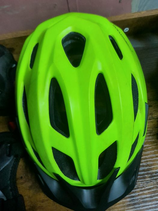 Kask rowerowy Rockkraider Inmoldtechnology
