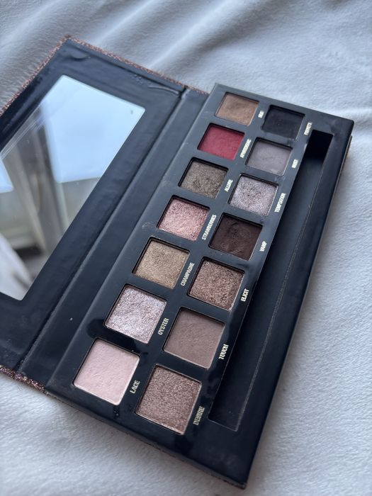 Paletka ceni w7 z lusterkiem