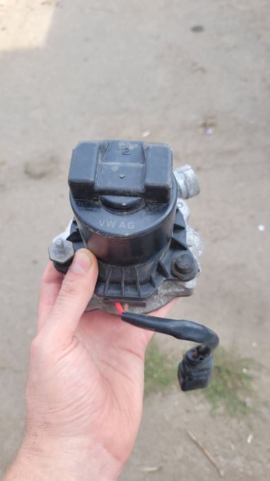 Насос вторинного повітря