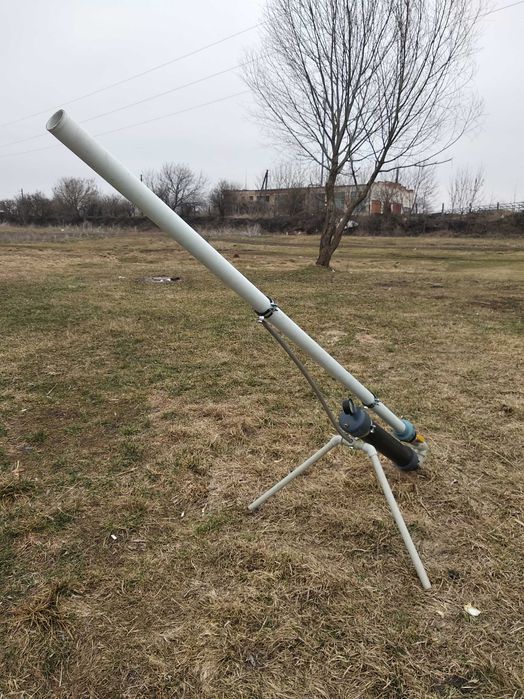 * Пневмопушка для риболовлі  - точний і дальній заброс принади.