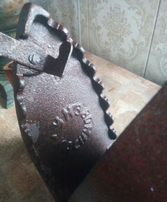 Праска утюг тіпун старовинний на дровах