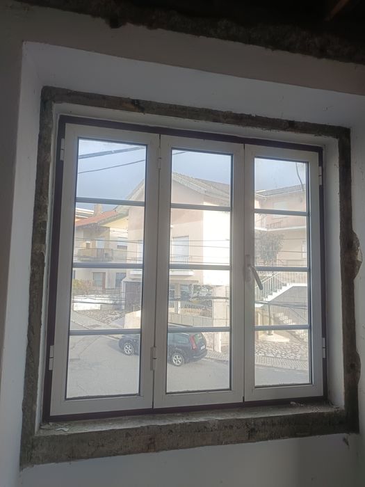 Duas janelas de alumínio vidro duplo