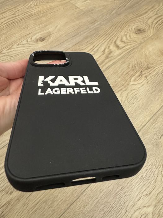 Czarny sztywny case etui plecki Karl Lagerfeld iPhone 15 Pro Max