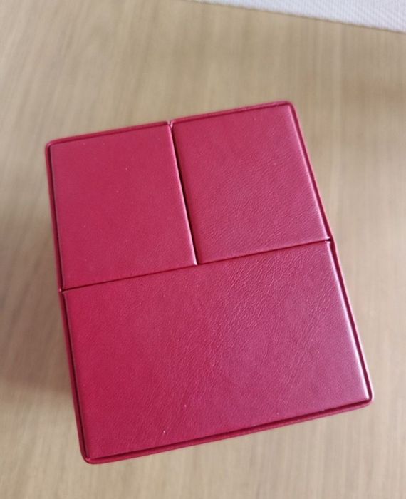 Pudełko Omega na zegarek