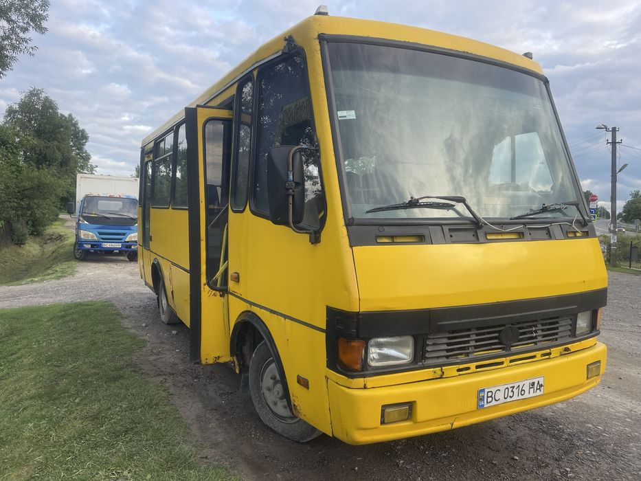 Автобус еталон БАЗ А079