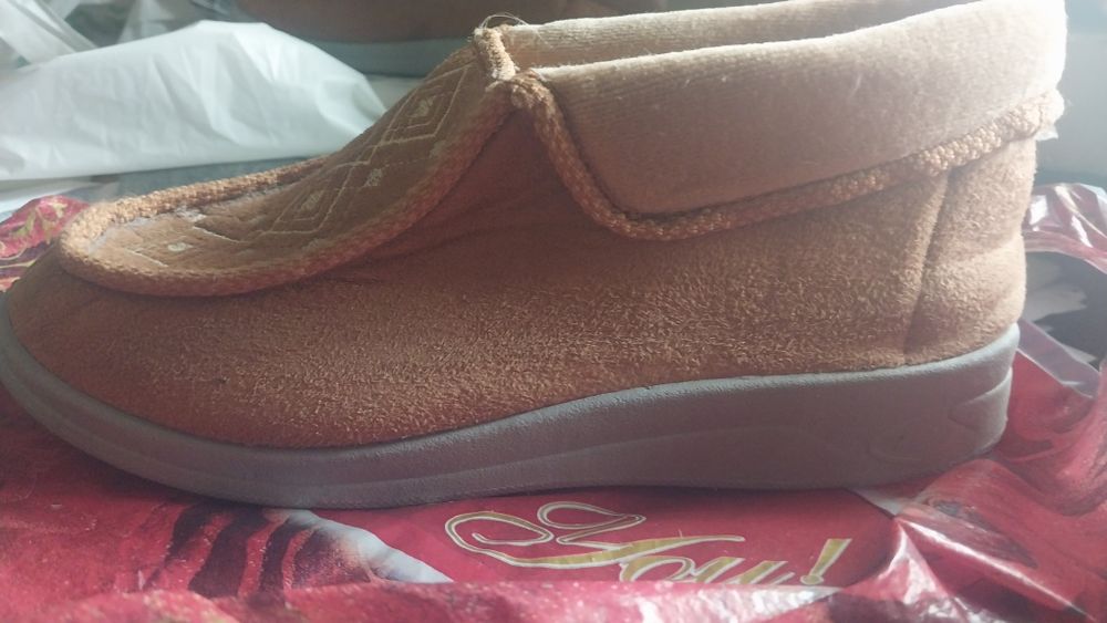 Домашнi тапцi новеньки  розмiр 37