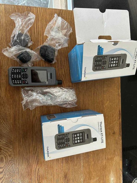 Супутниковий телефон Thuraya XT Lite / 2 штуки