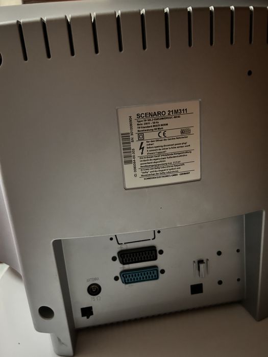 Televisão antiga Schneider