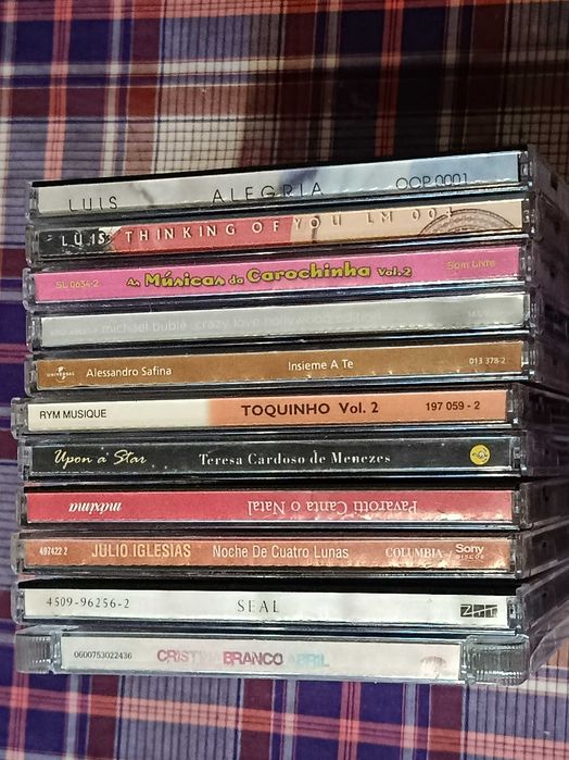 Diversos CDs musica em bom estado Iglesias Toquinho Seal Buble Teresa Cardoso Safina Pavarotti Luis Alegria Carochinha Branco