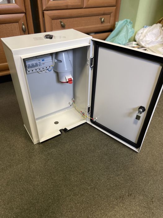 Антивандальний ящик бокс для зарядної станції електромобіля