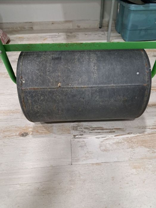 Rolo/ cilindro compactador relva