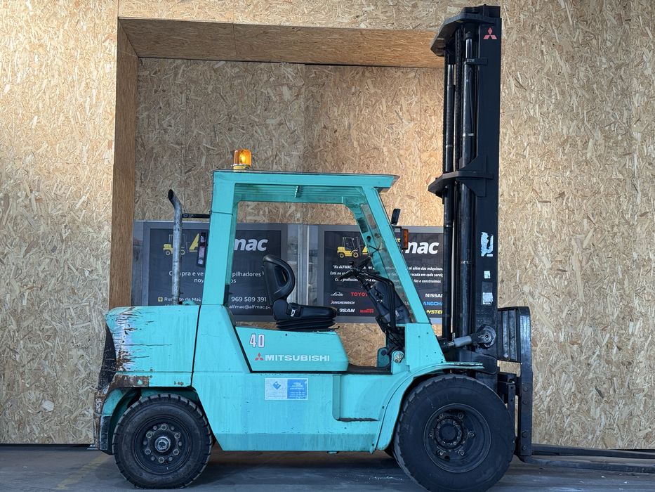Empilhador Mitsubishi Diesel 40