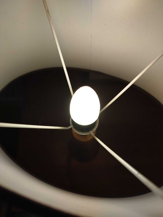 Candeeiro mesa/secretária, com base em madeira