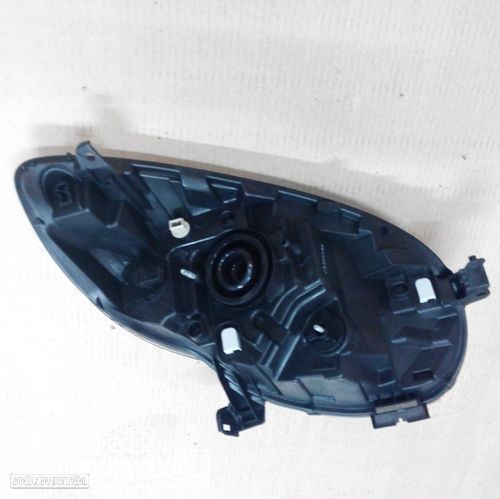 Farol Citroen C1 modelo: 2005 até 2014 novo