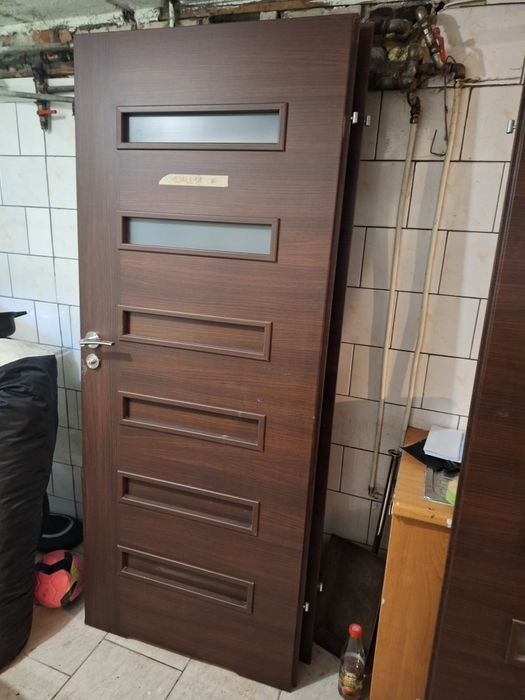 Drzwi wewnętrzne lokalowe 6 szt + ościeżnice