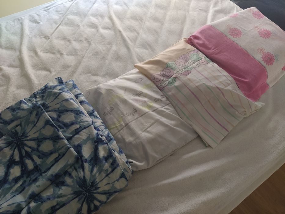 Edredom + capa + 3conjuntos de lençóis