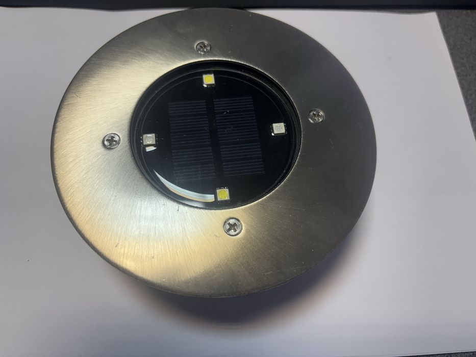 Вуличний точковий світильник Belavi з сонячною батареєю