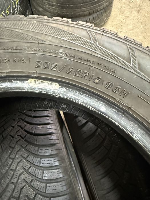 Зимові шин FALKEN 205/60/16