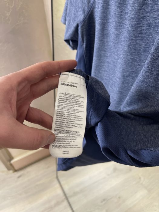 Технологічна спортивна футболка Under Armour MK1: максимум енергії