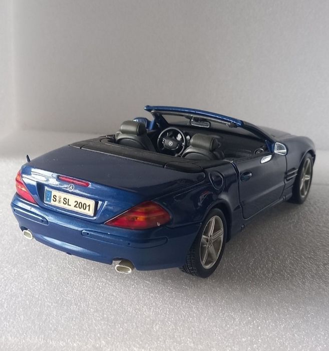 Mercedes-Benz sl-class escala 1:18 (sem caixa)