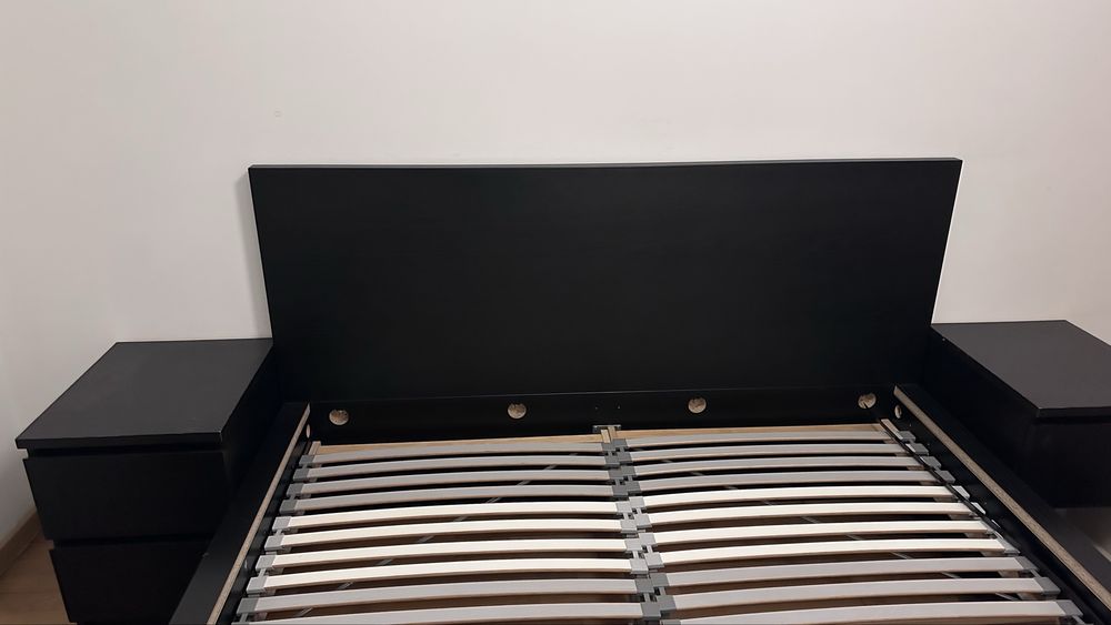 Cama Casal Grande Malm com 2 gavetões