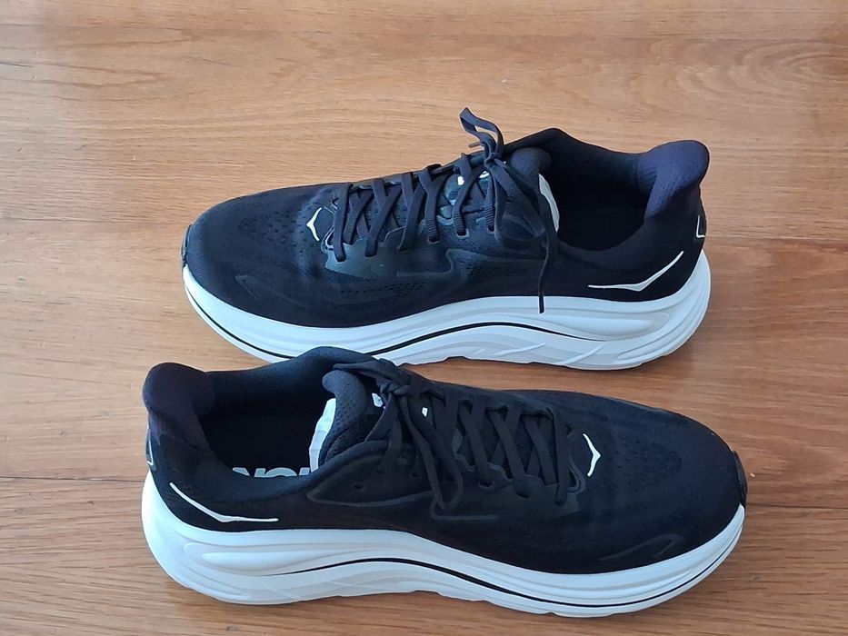 Hoka Clifton 10 Pretos nunca usados - 43 1/3