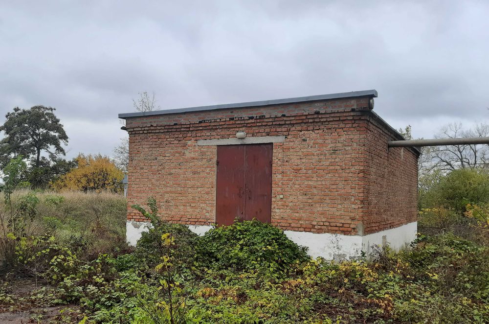 Комплекс нежитлових будівель з зем. ділянкою та виробничим обладнанням