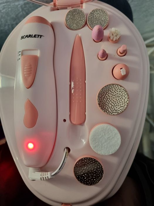 Продам набір для манікюру і педікюру Scarlett SC-953