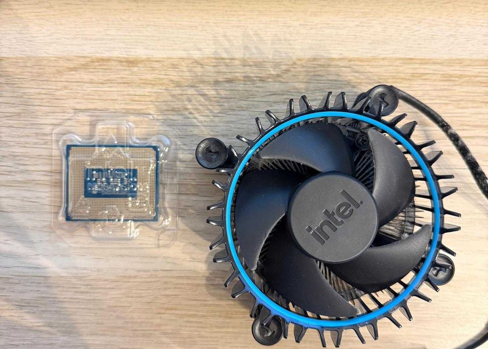 Intel Core i3-12100F