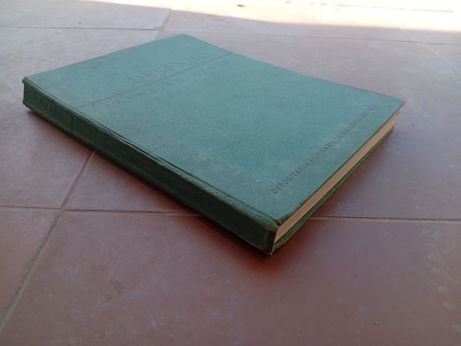 Livro "Compêndio de Desenho para o 1.º Ciclo do Ensino Liceal"