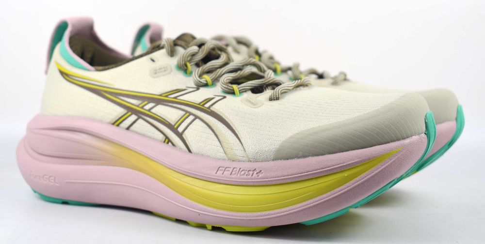 Asics Buty do biegania Gel-Nimbus 28 Tr 1012B981-020 roz. 40,5