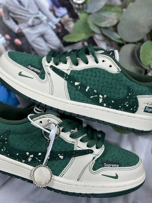 Nike Jordan 1 Low x Travis Scott x Gucci x Supreme