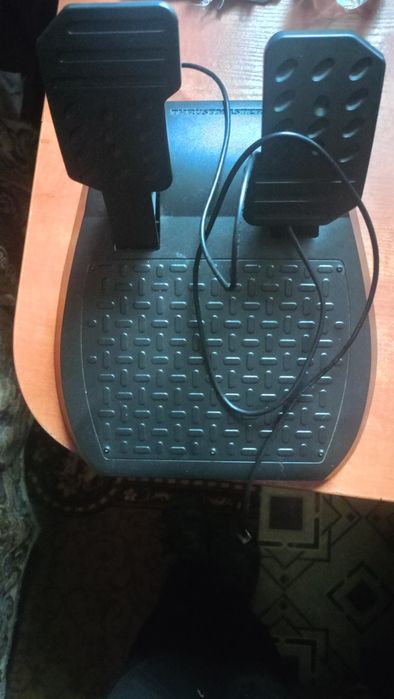 Кермо Thurmaster Ferrari 458 Italia