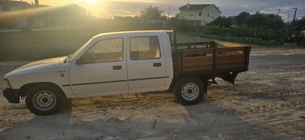 Toyota Hilux 2.4 d