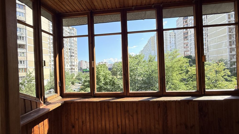 Продаж 2х кімнатноі, вул. Екстер 12, Троєщина