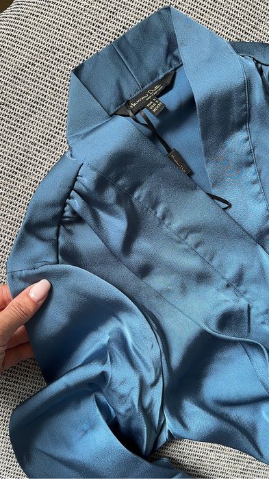 długa niebieska sukienka Massimo Dutti