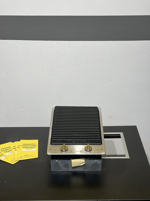 Гриль-барбекю від Мiele CS 1312 BG нержавіюча сталь. Підключка до води