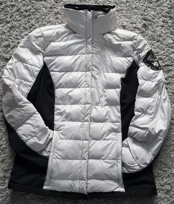 Оригинал.фирменная,супер легкая,стильная куртка- пуховик napapijri