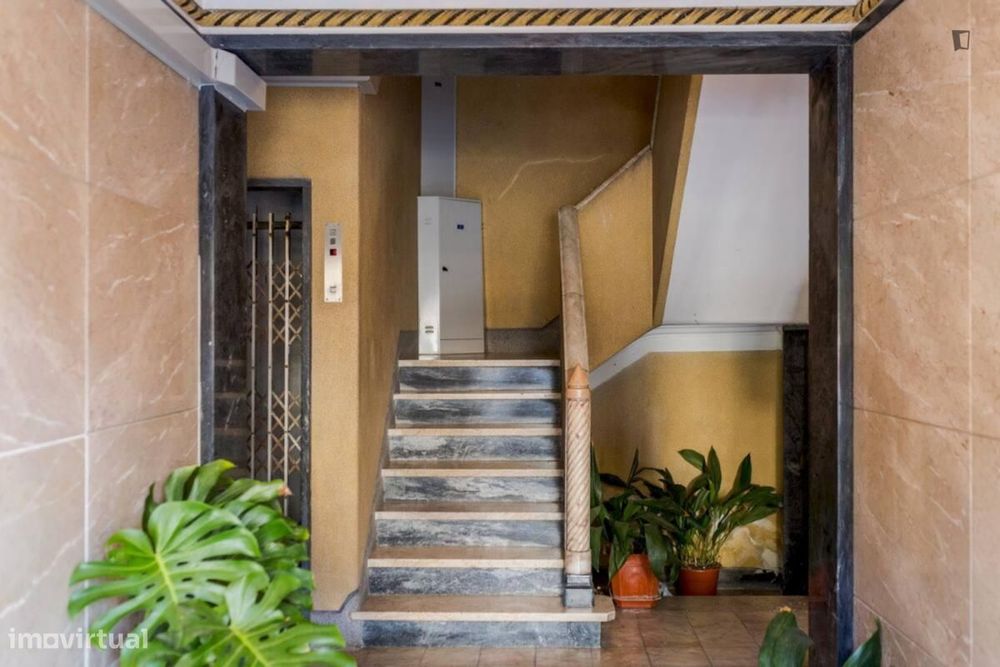 Apartamento com 3 quartos - localizado em Graça Lisbon