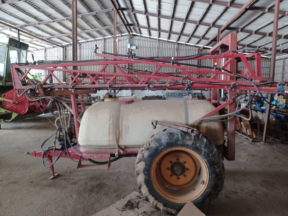 Оприскувач польовий-прицепний 2т