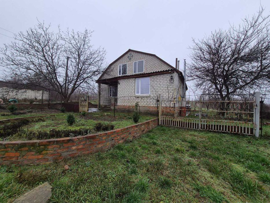 Продам будинок м. Зміїв