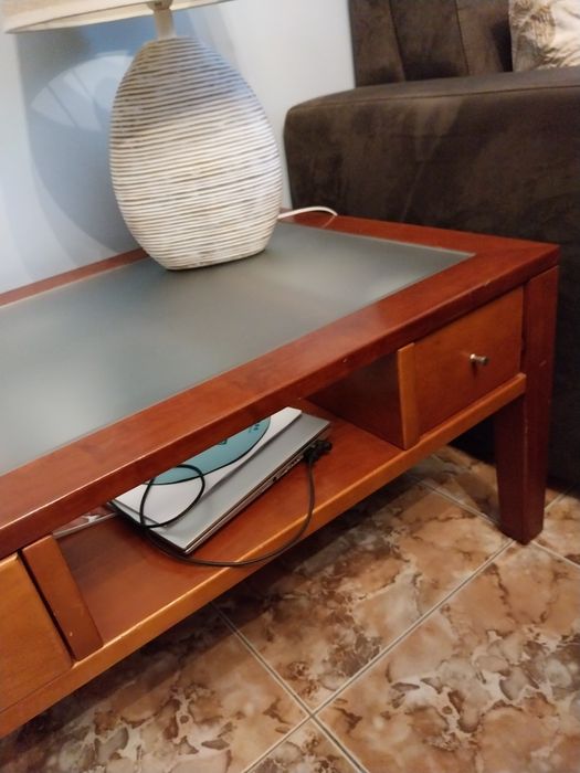 Mesa de centro em cerejeira