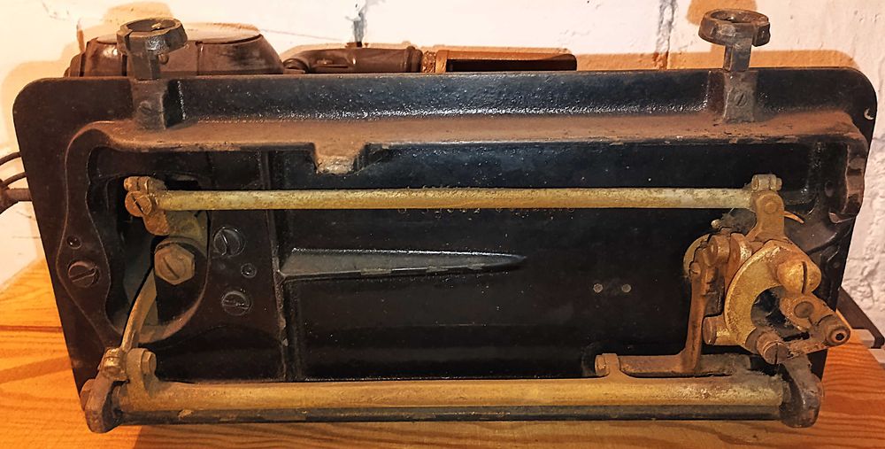 maszyna SINGER + pełen zestaw części napędu elektrycznego