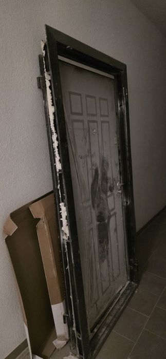 Двері металеві 96см