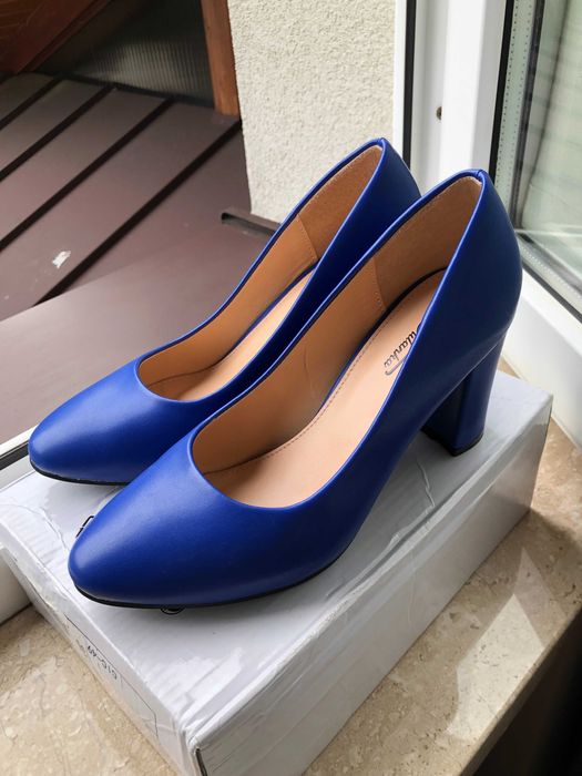 czółenka chabrowe na słupku 36