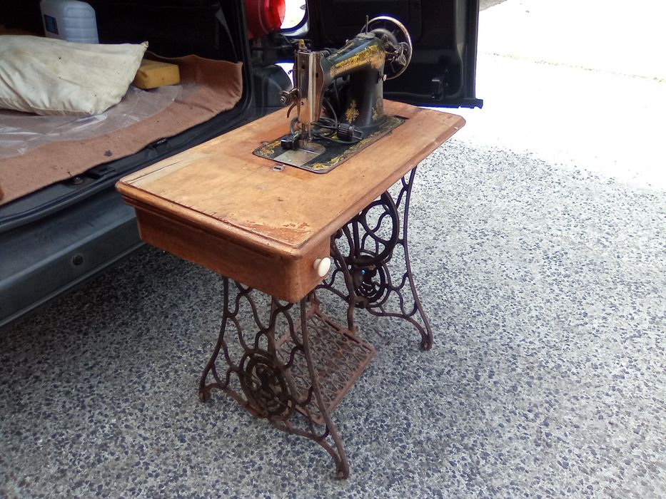 Máquina de costura singer