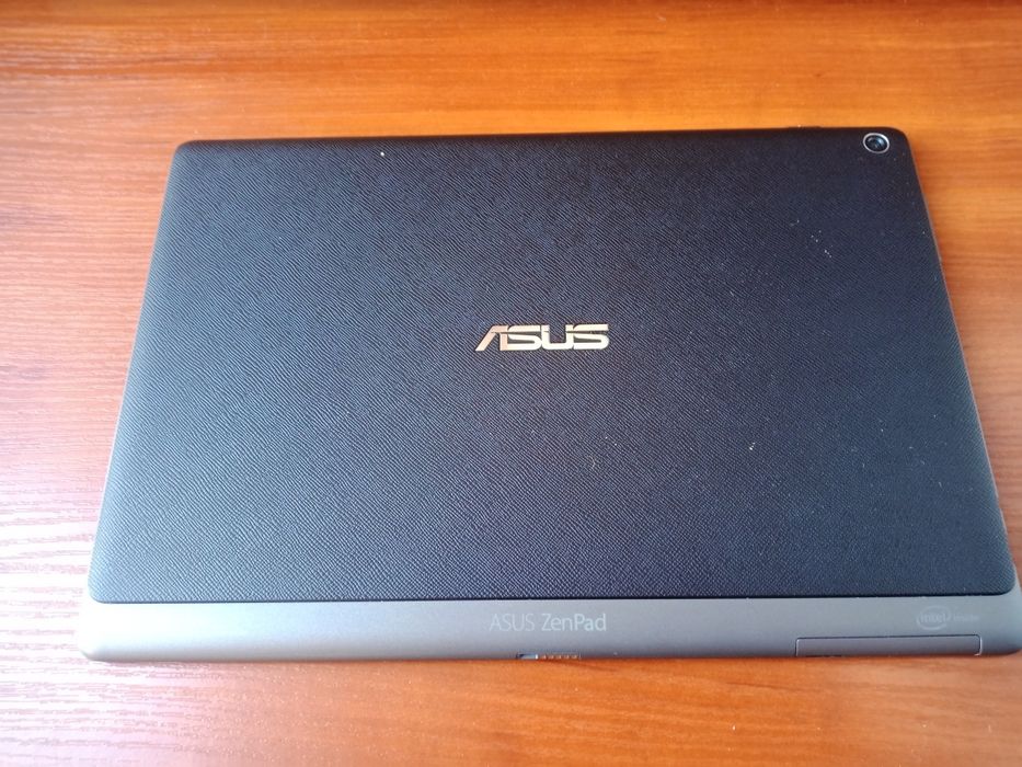 Планшет Asus ZenPad P021 2/16Gb на запчастини